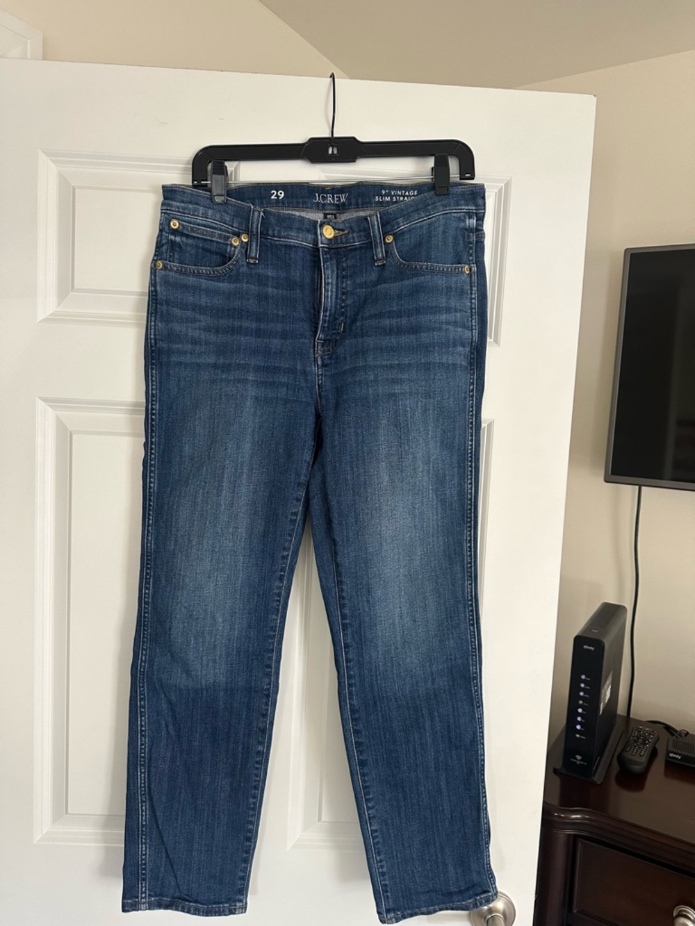 J. Crew Women's 9” Vintage Slim  Straight Jeans. Size 29